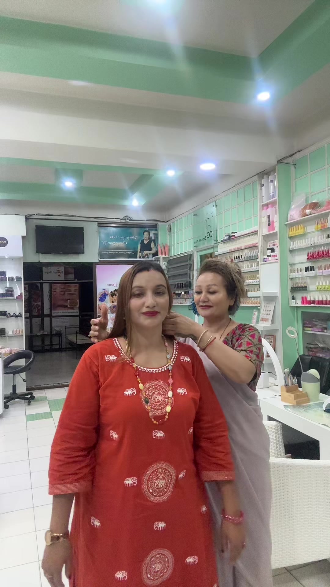 @GurungBeautyParlour,Newroad