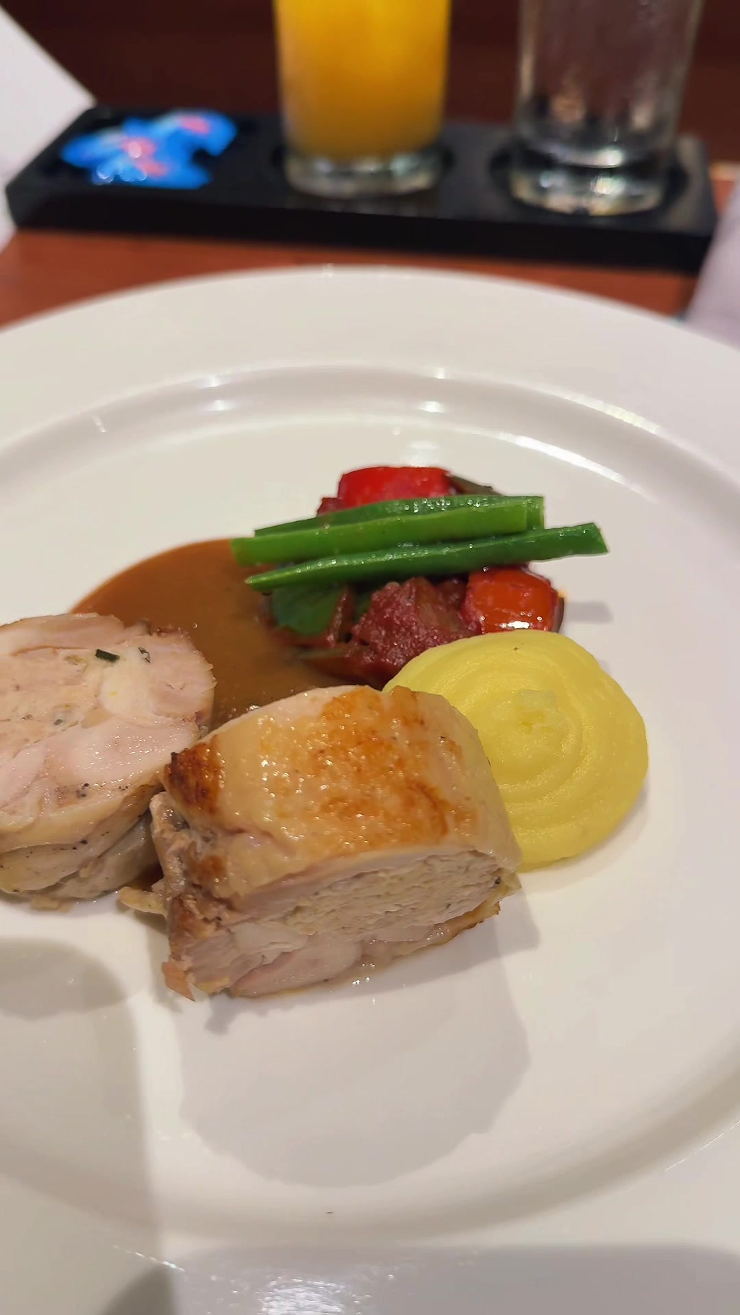 @Tinay | EatTravel