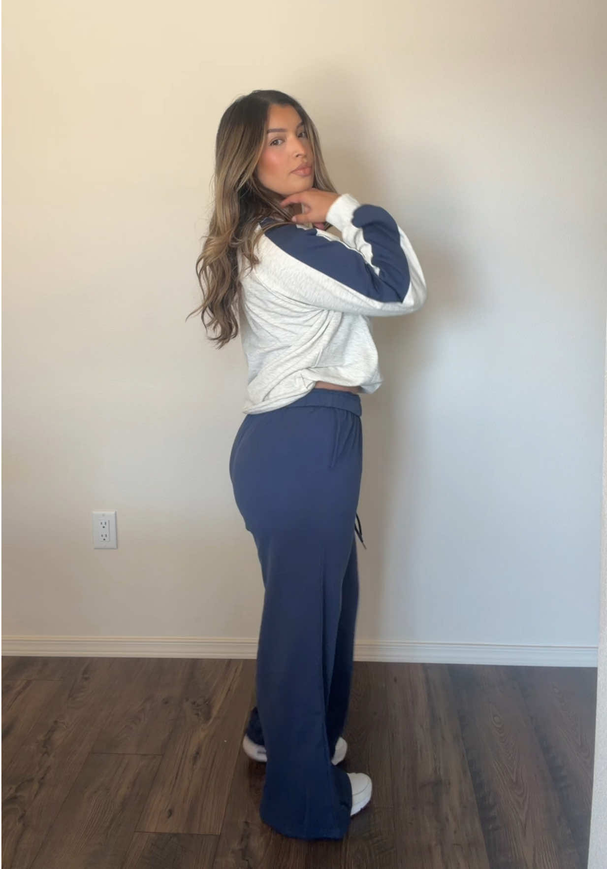@Ella