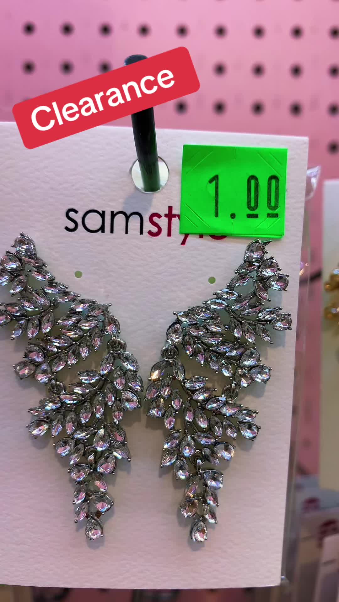 @Earrings Plaza
