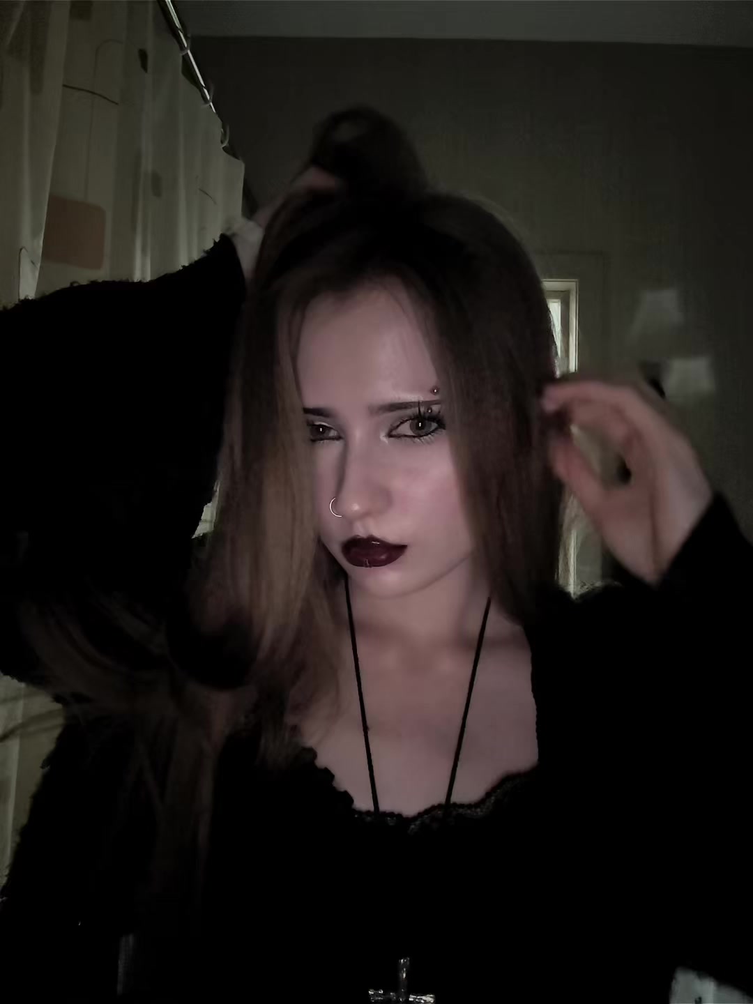 @◤✞ 𝖌𝖗𝖊𝖊𝖓 𝖜𝖔𝖒𝖆𝖓 ✞◥