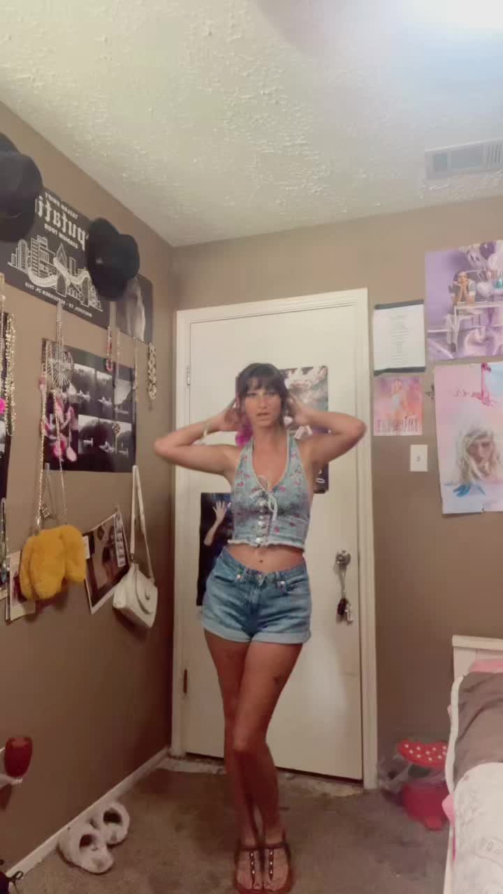 @the.life.of.a.showgirlts