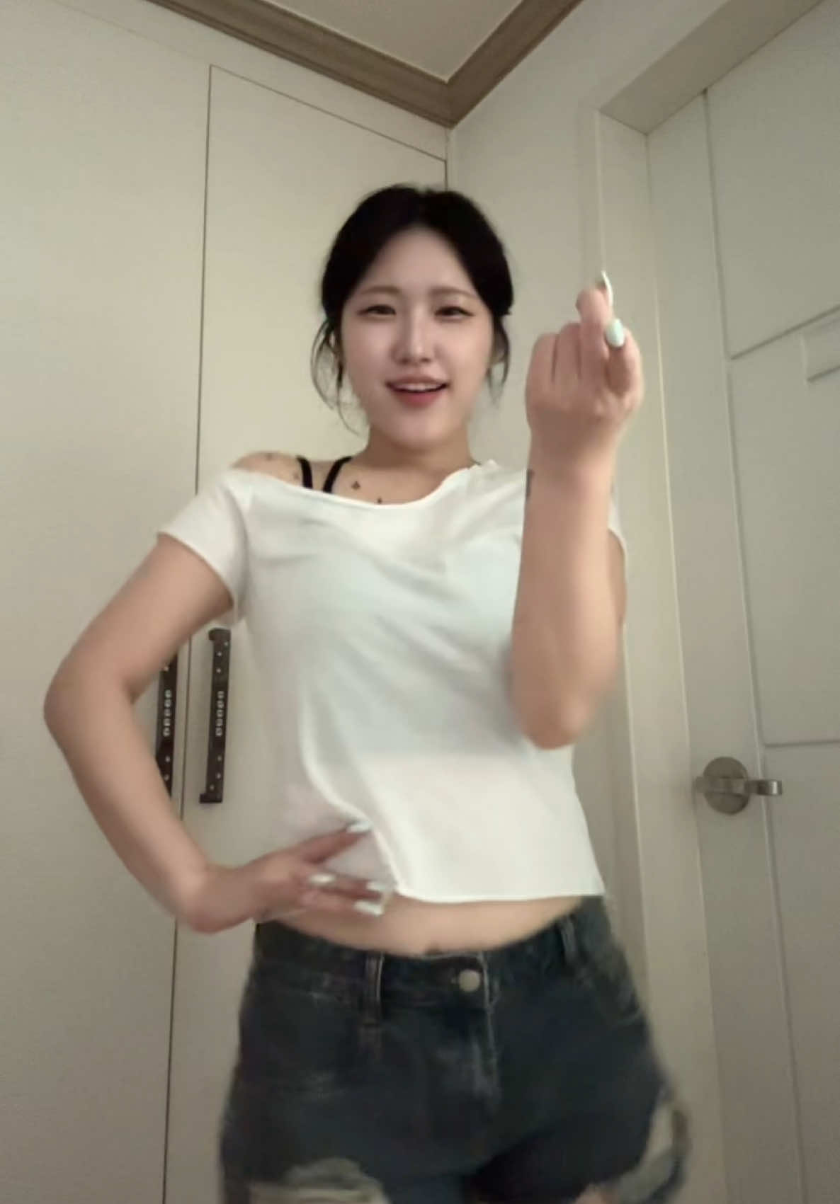 @anoey