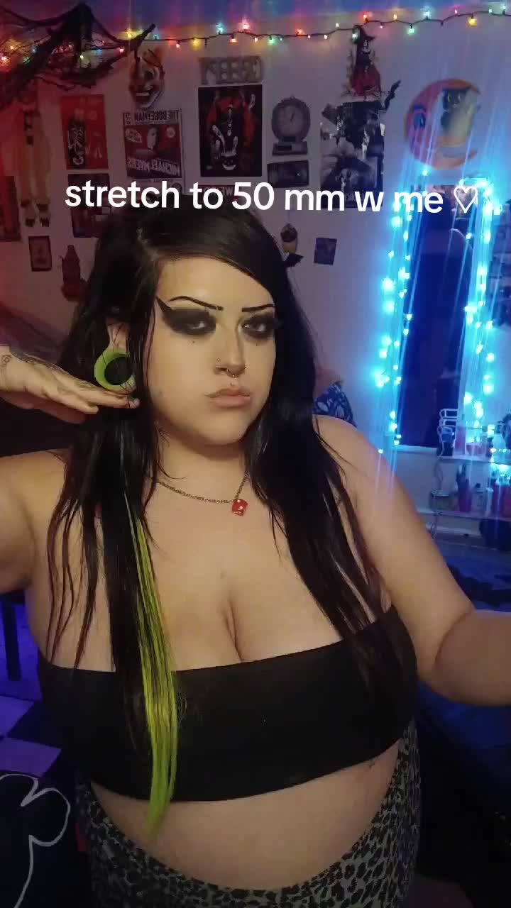 @*:・゚✧𝕯𝖊𝖛✧・゚: *