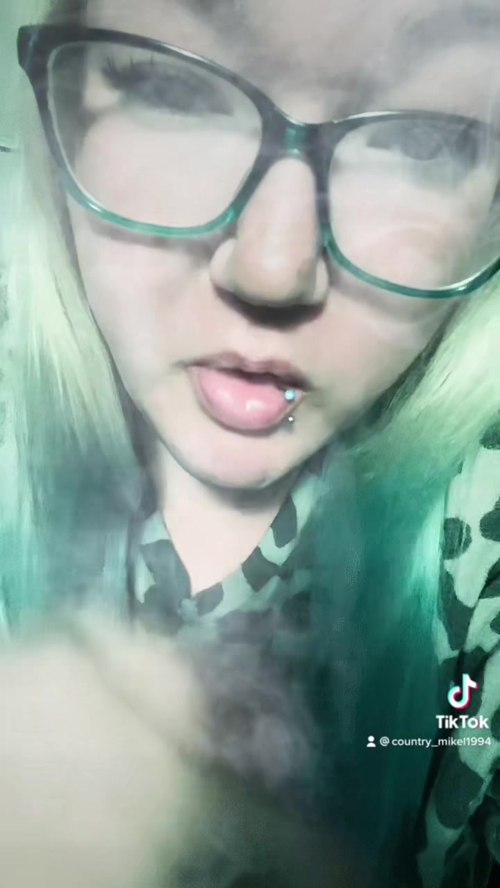 @😈мƒкη.кιкι👑