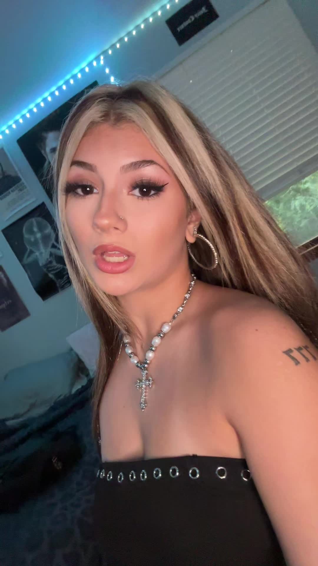@Zoe