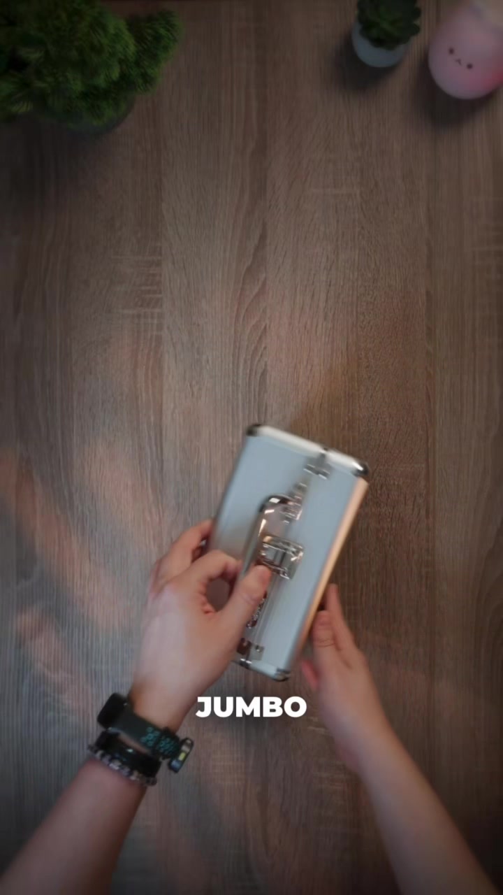 @queensell_games
