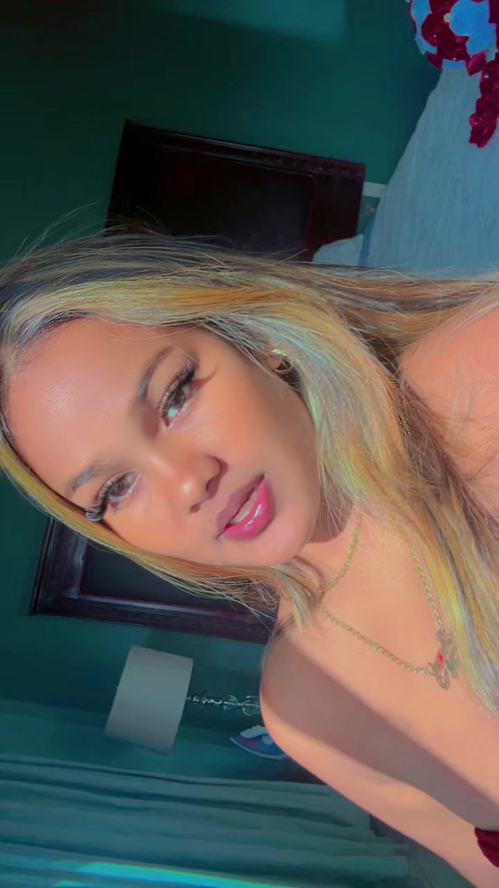 @Nessa🖤✨