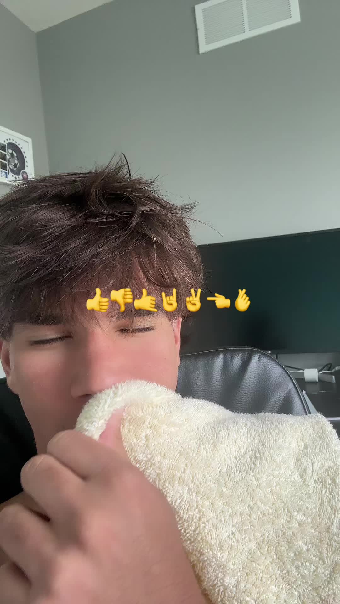@emroo672