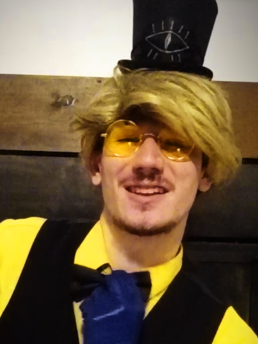 @Sam (SamulationCosplay)