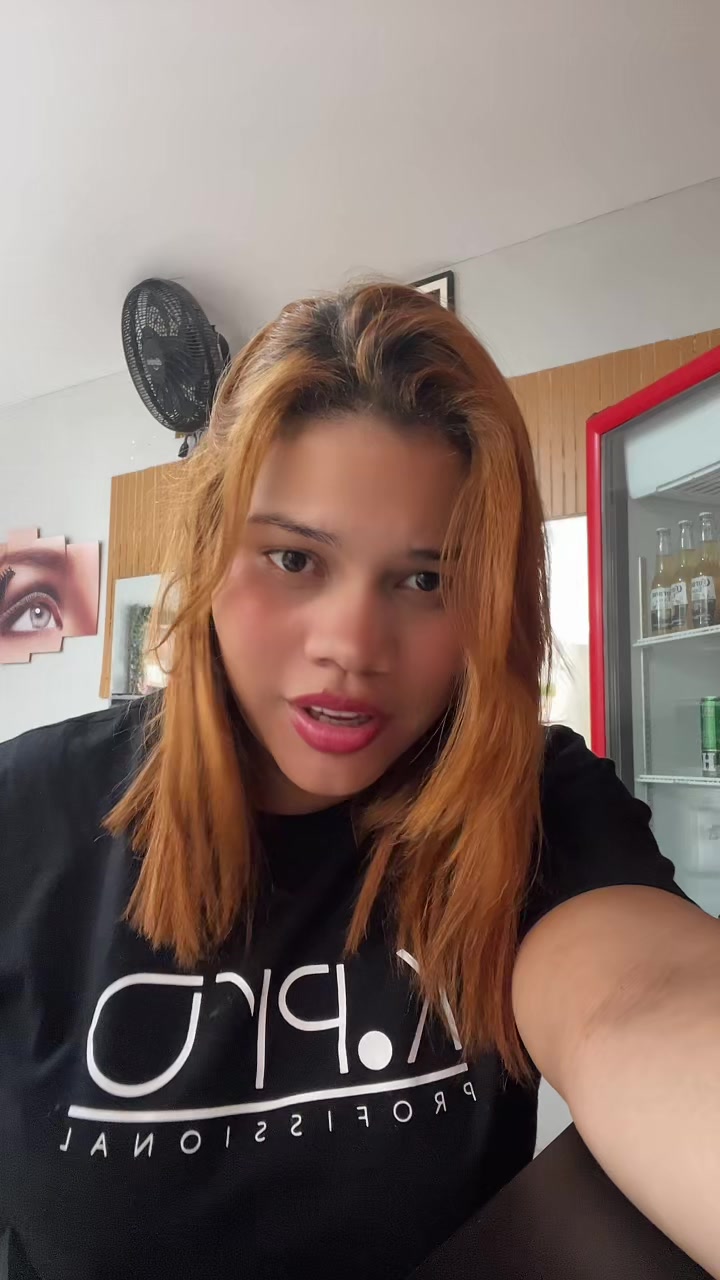 @Mel Oliveira🍯