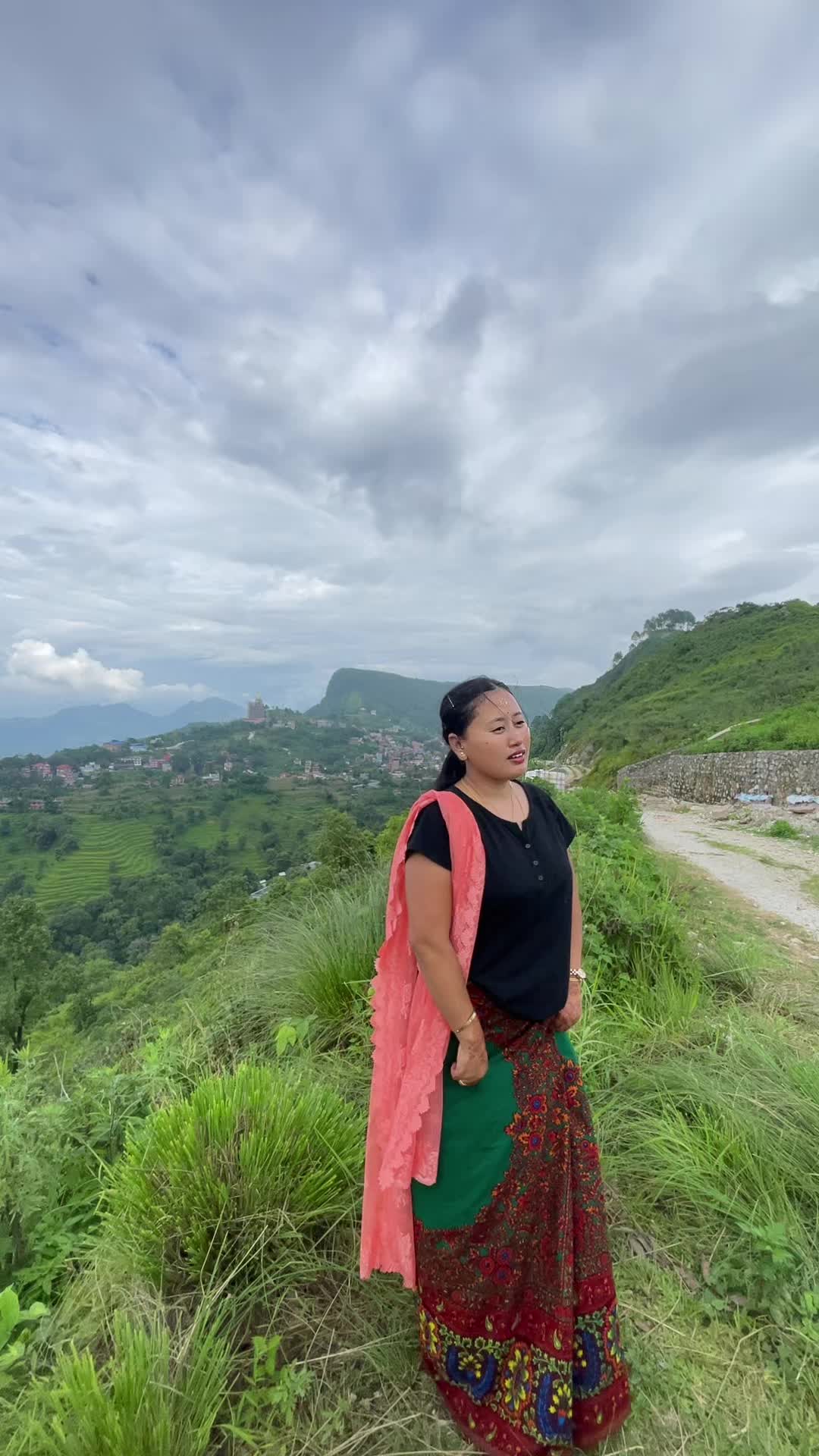 @अस्मि गुरूङ्