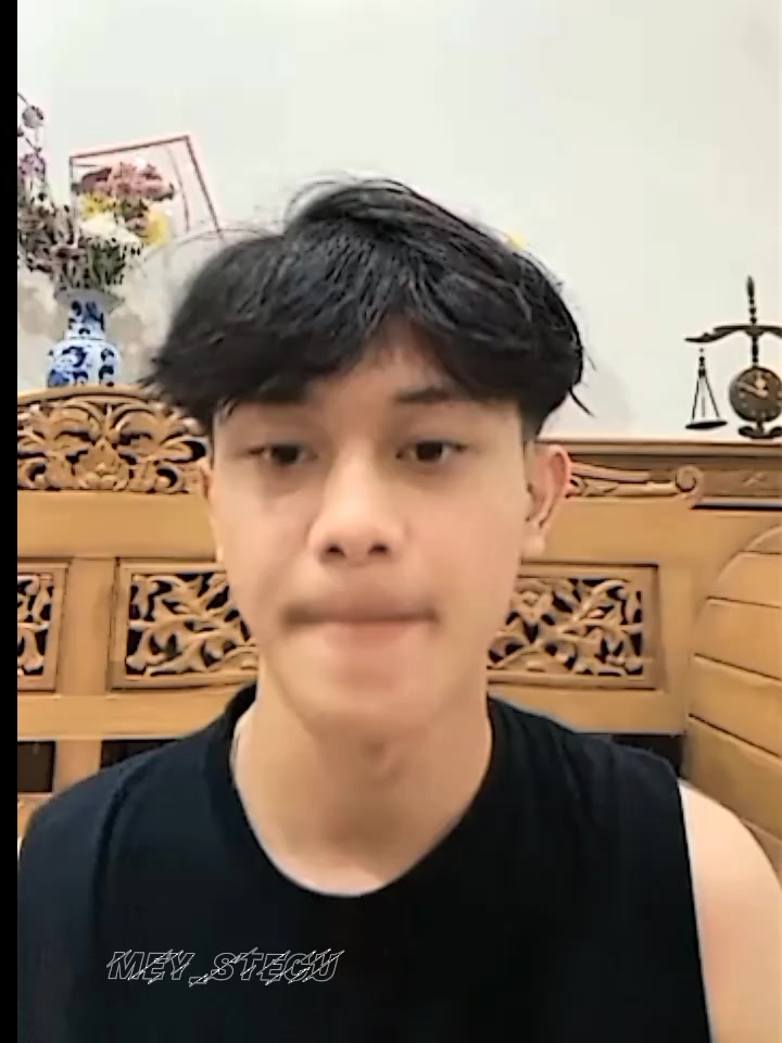 @๐๐๐ฆ_๐ ๐ก๐๐๐ข