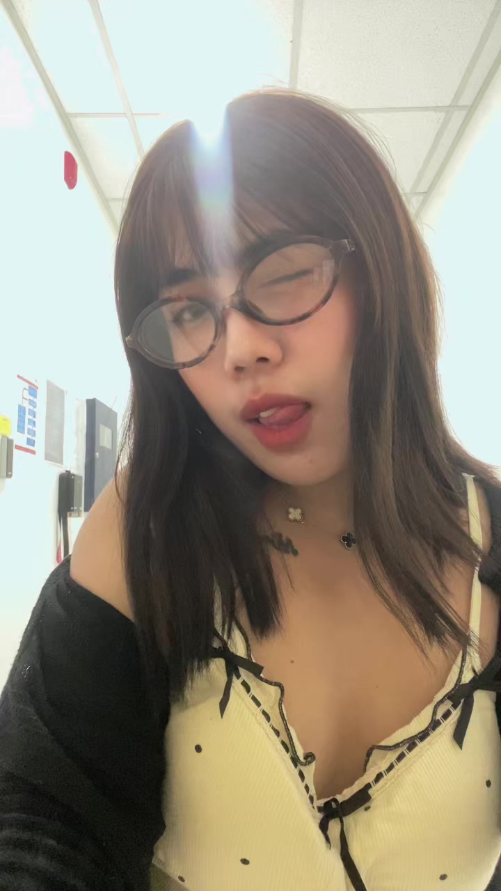 @itsurwifeyy 🤍✨
