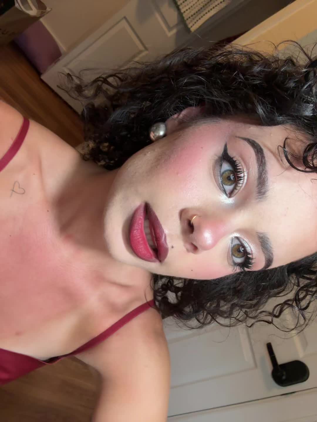 @CURLYBROWNIE• hair, GRWM •