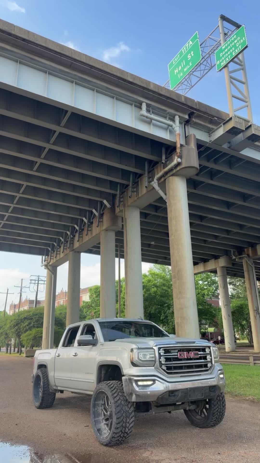 @j_murda2002