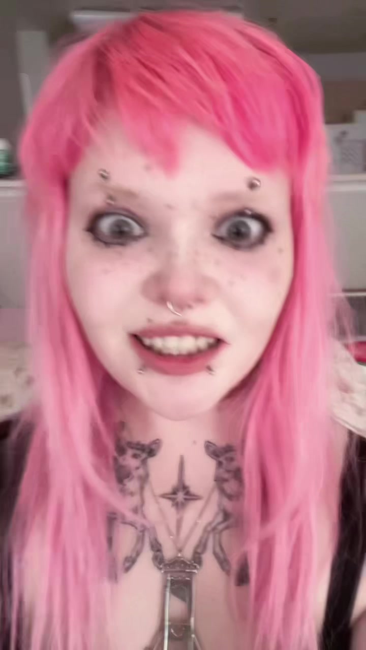 @kneesock