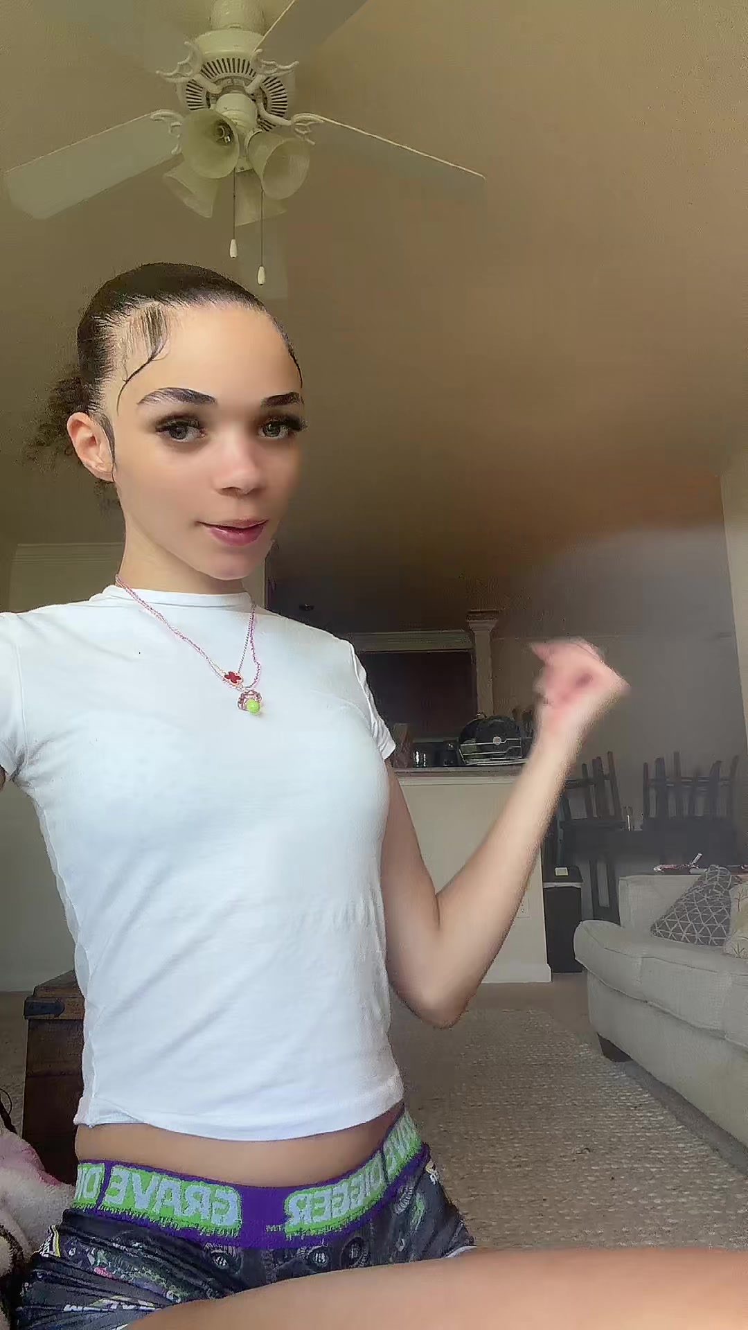 @Bellaaa