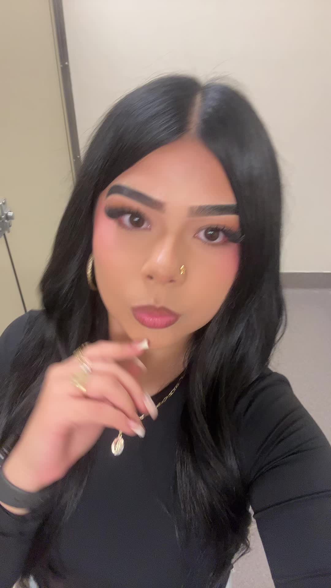 @⃟