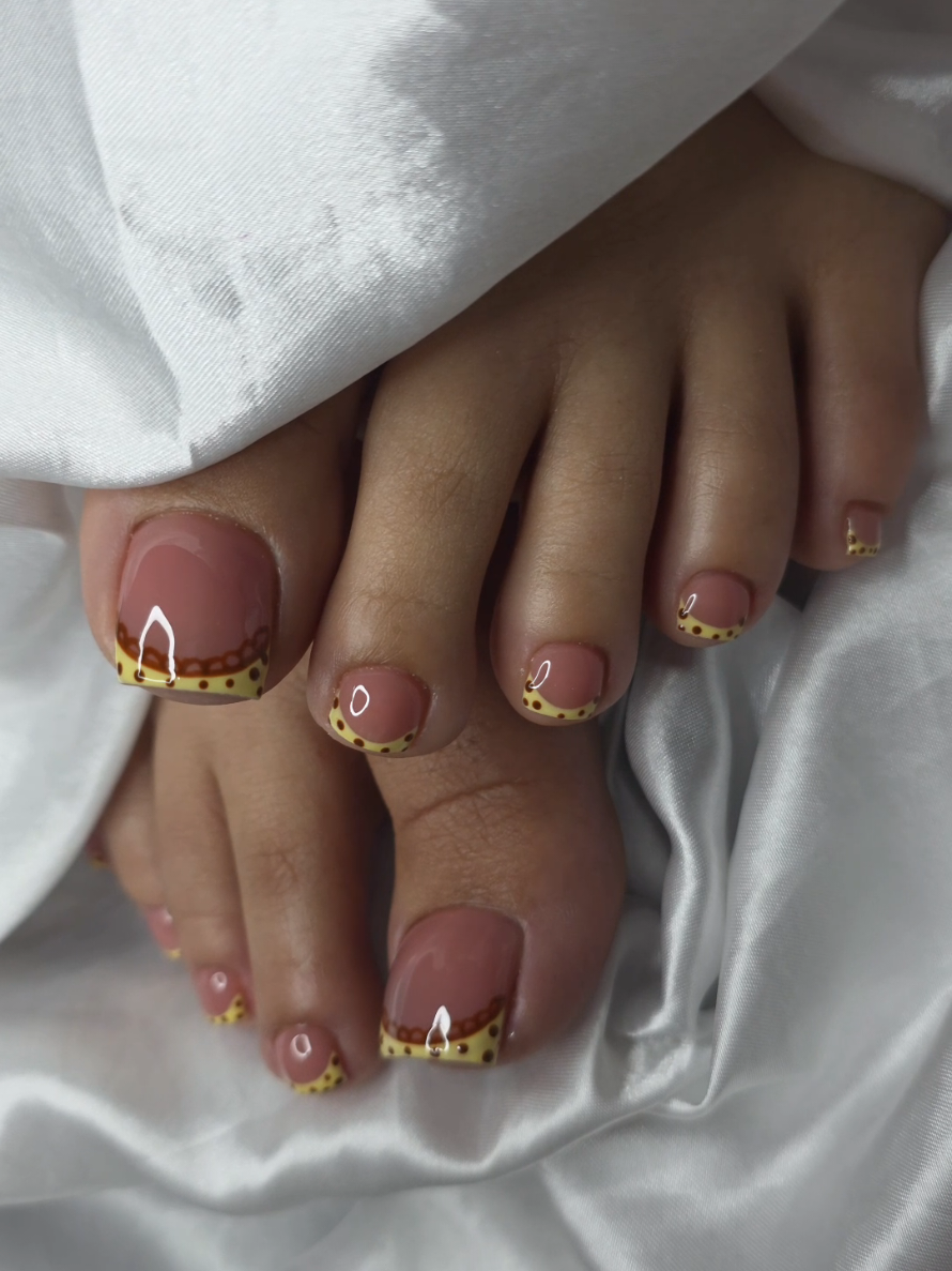 @Elizabeth_nails