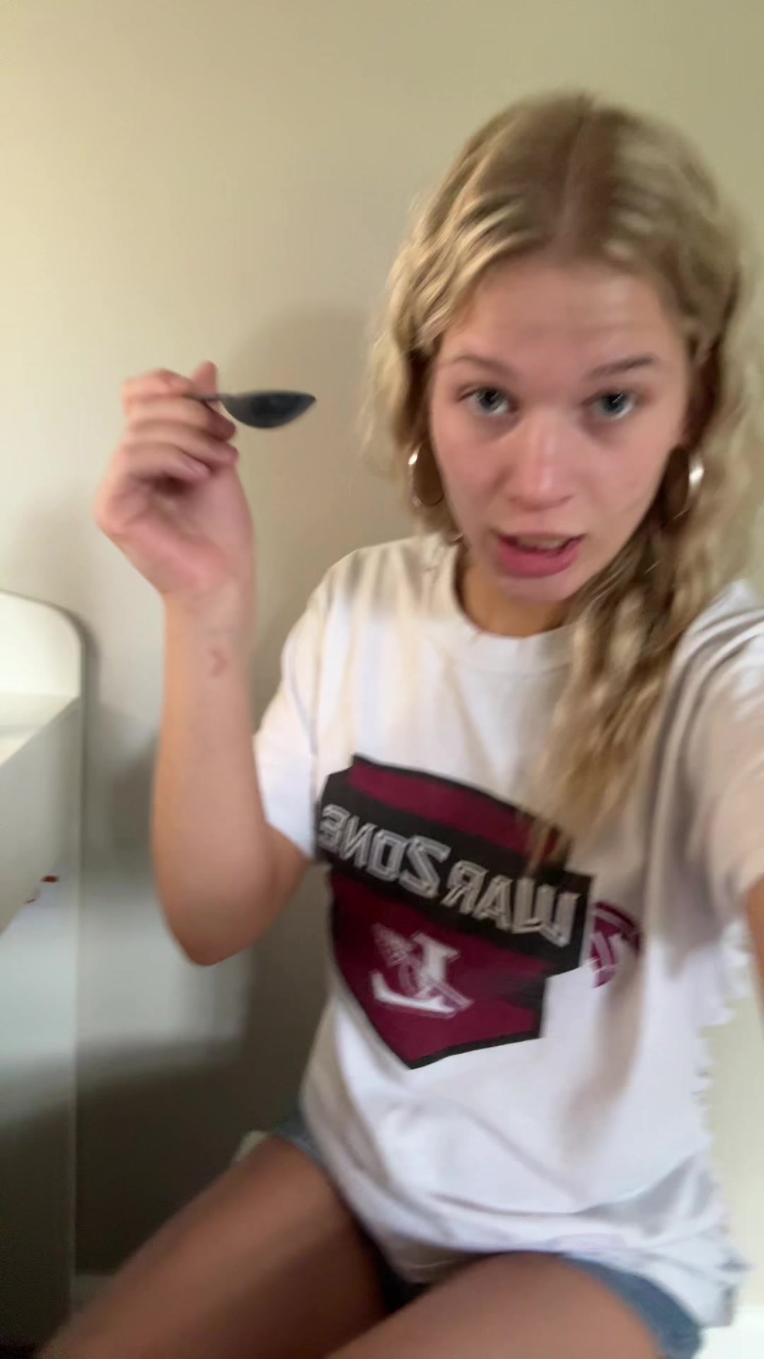 @comehelpabby