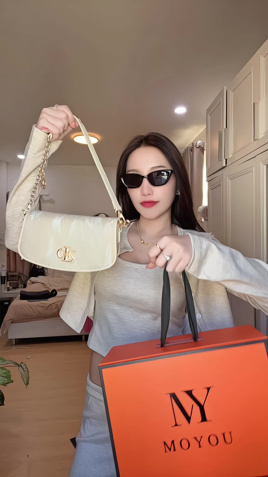 @จิราวรรณ อาจหาญ (931.9 k)