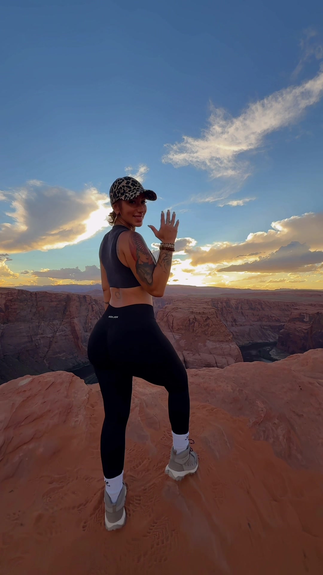 @AlexisthatFox