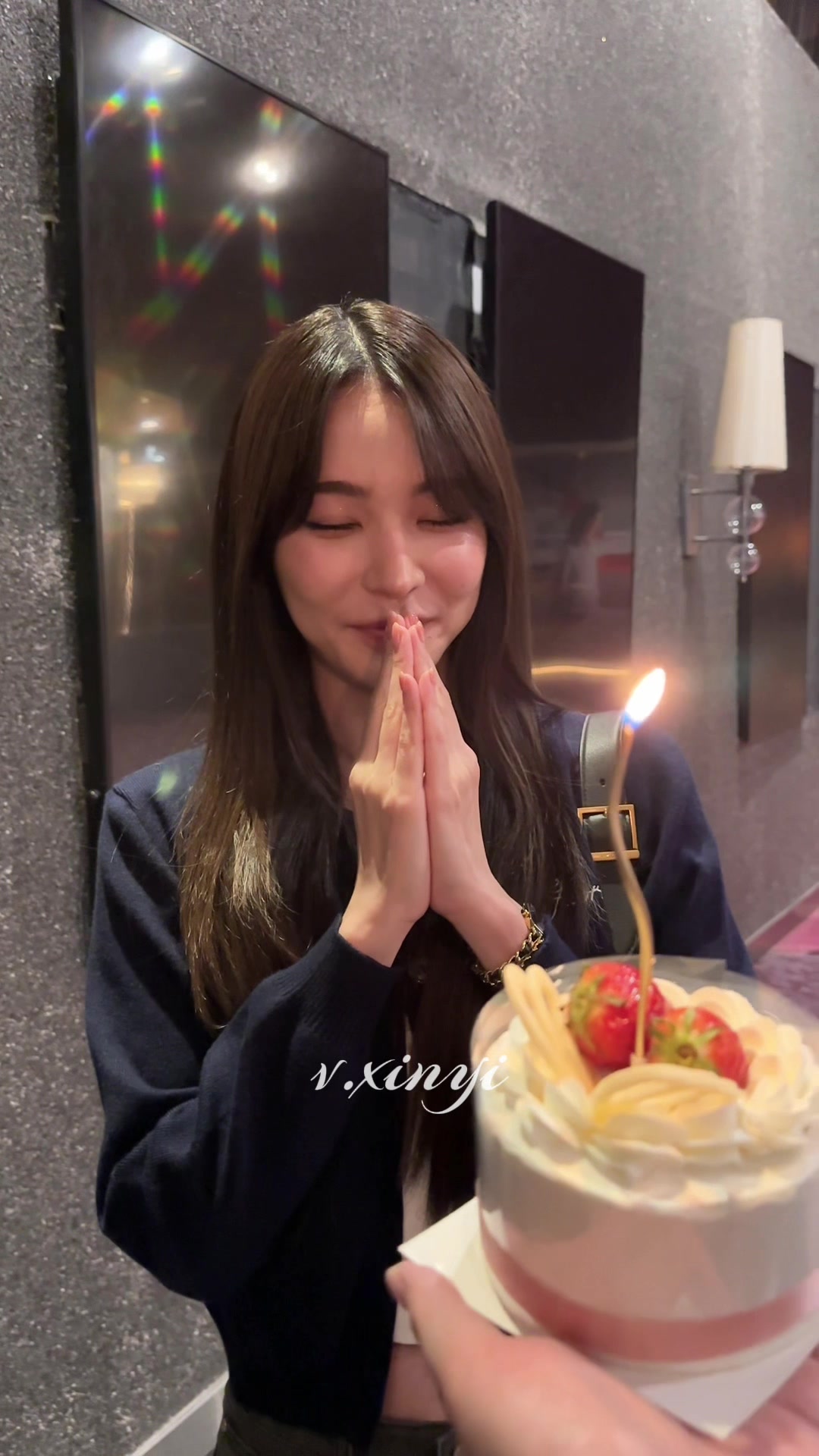 @v.xinyi