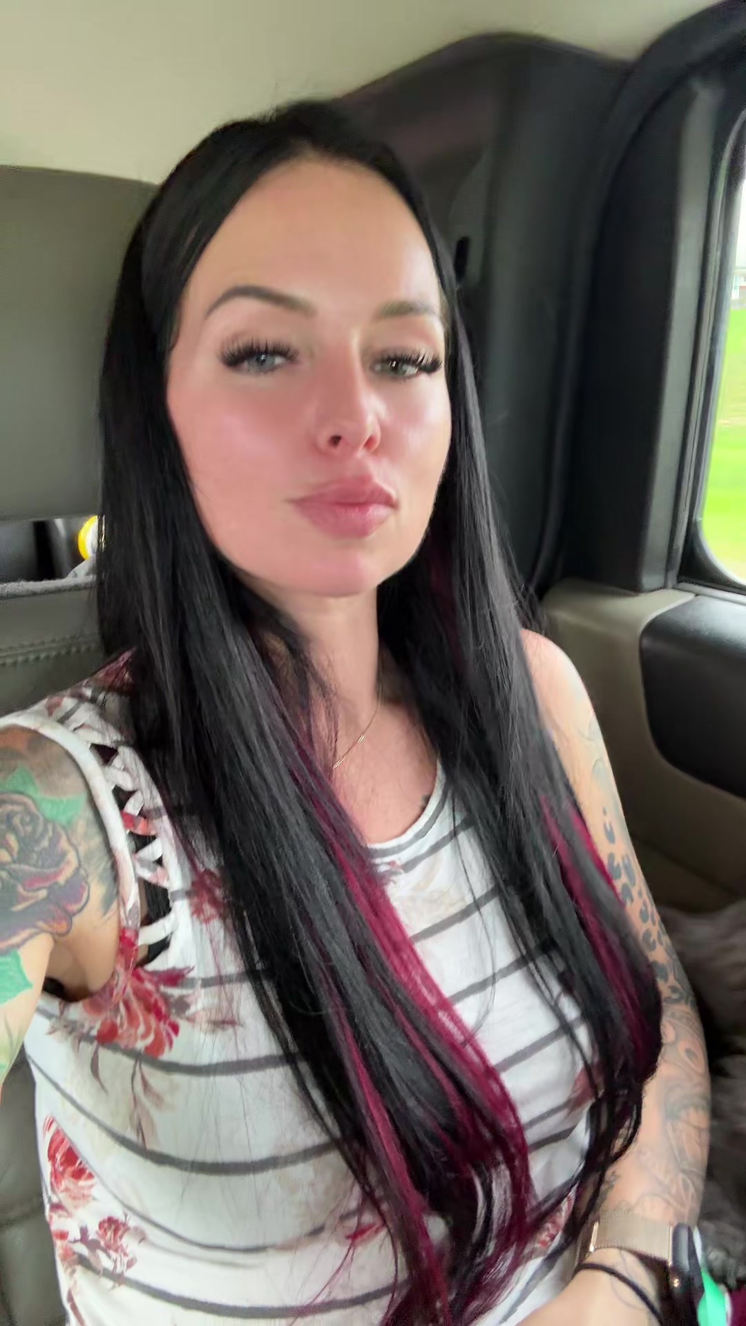 @To0thlessQueen💋