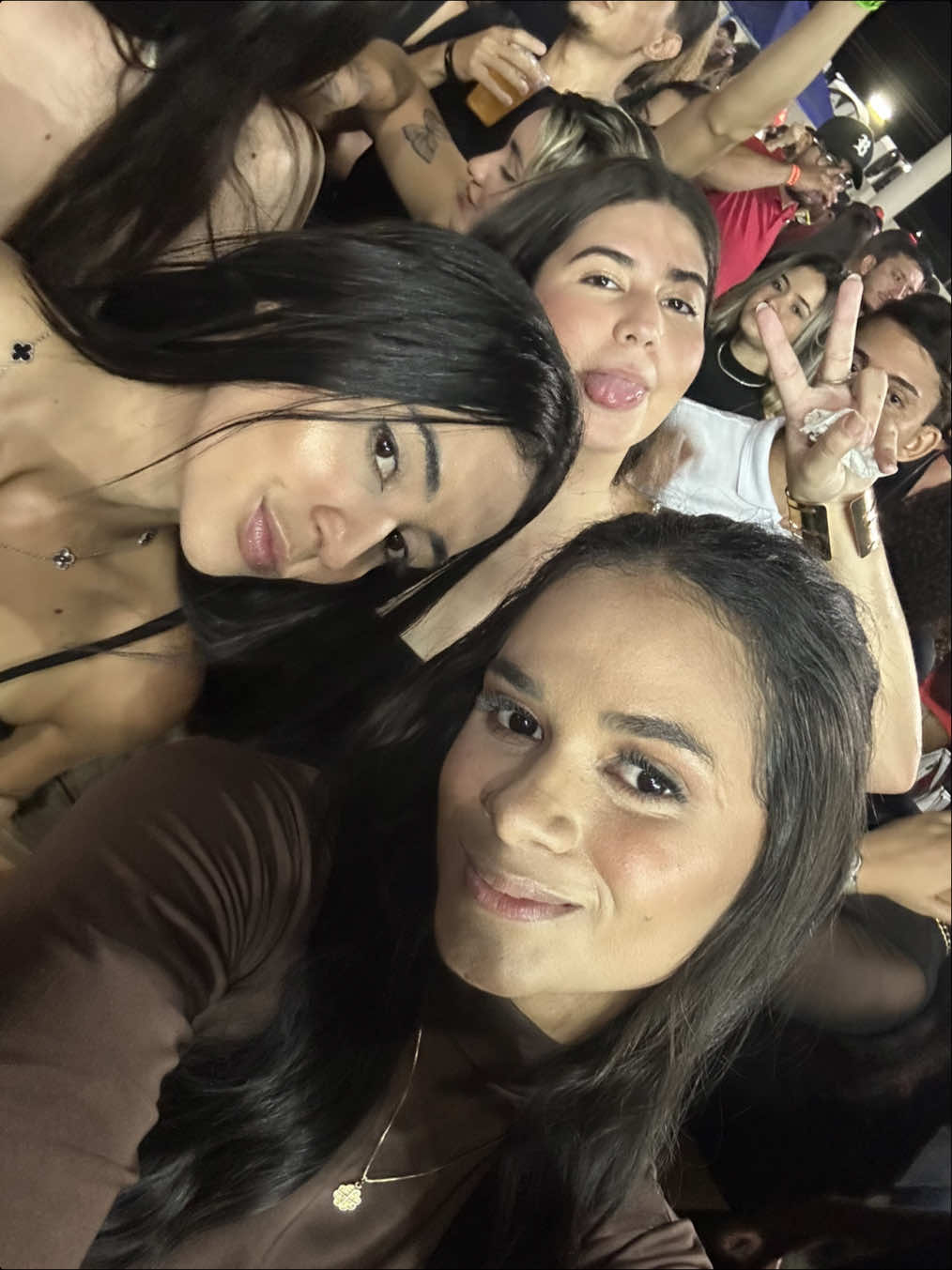 @Ana Luiza