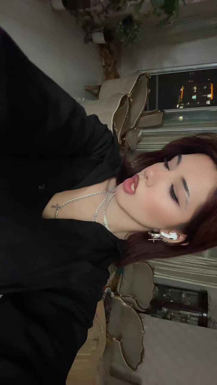 @hellxxrz
