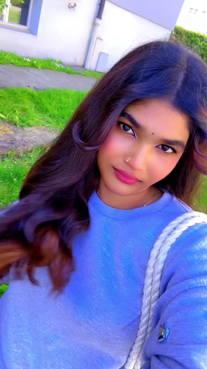 @கள்ளி ராணி👑♥️💋🇨🇭
