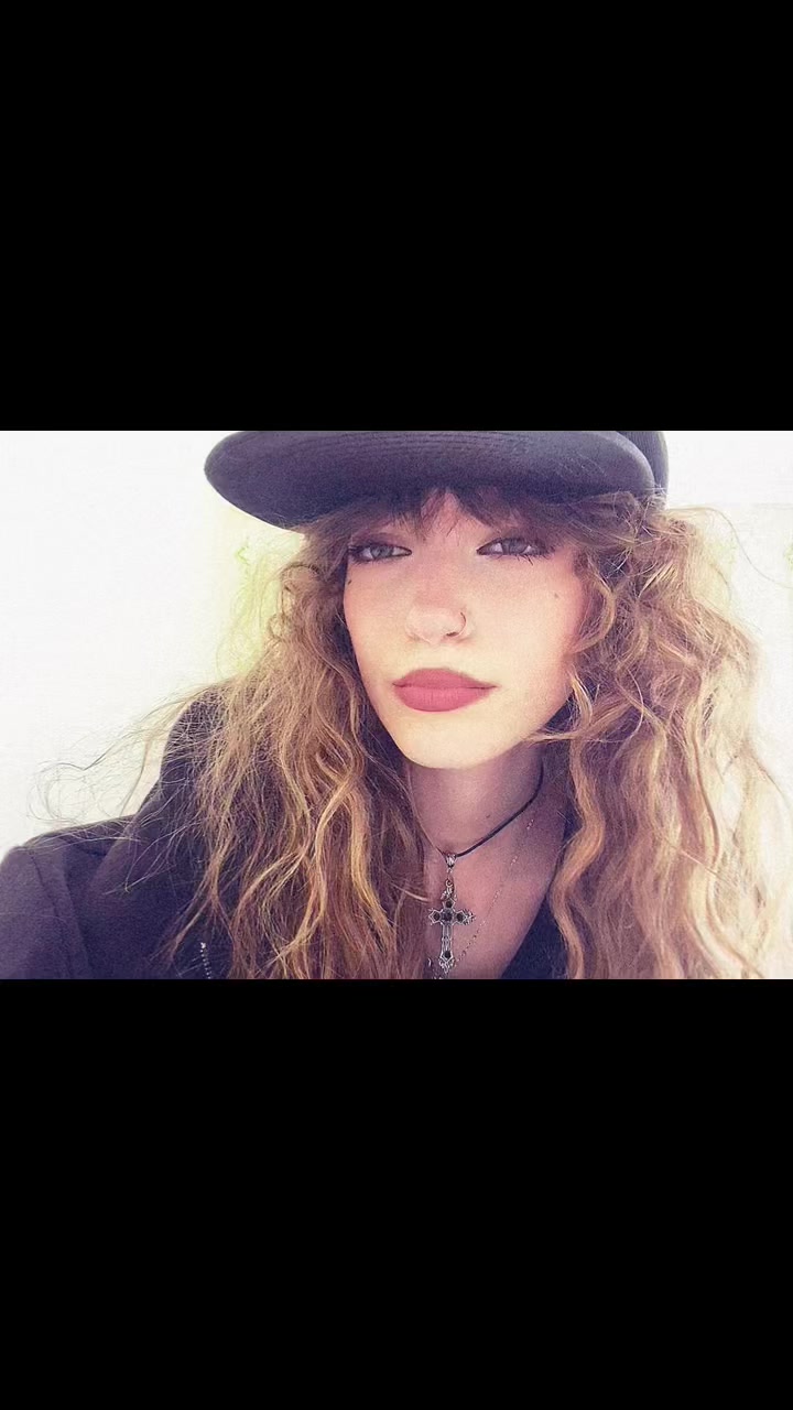 @𝓐🌹