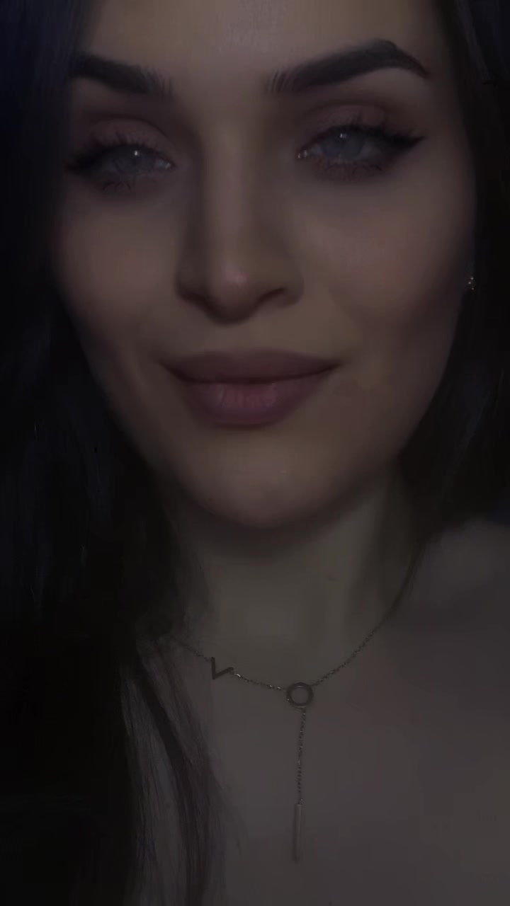 @Amouna🦋