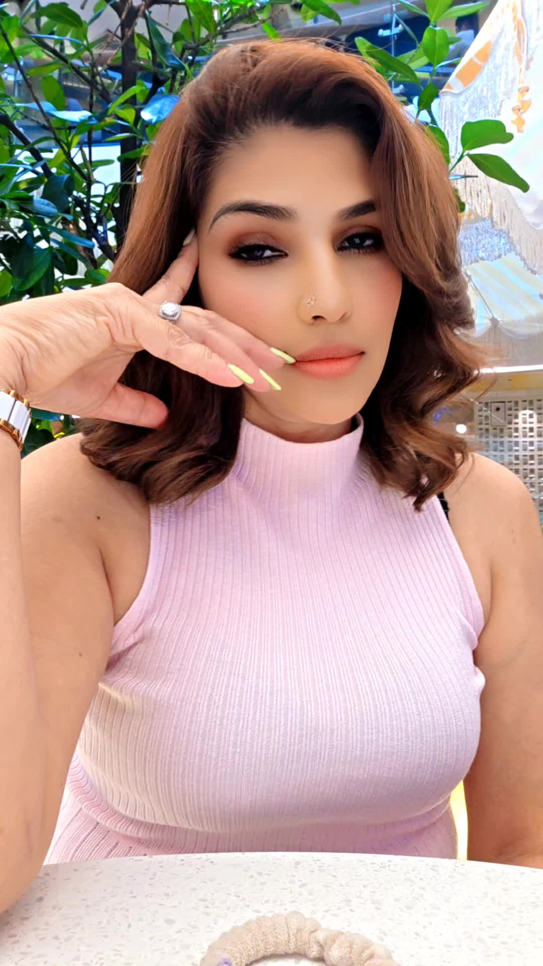 @RadhiiArtistry