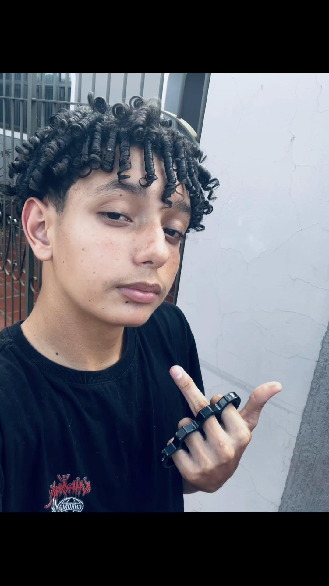 @🦂