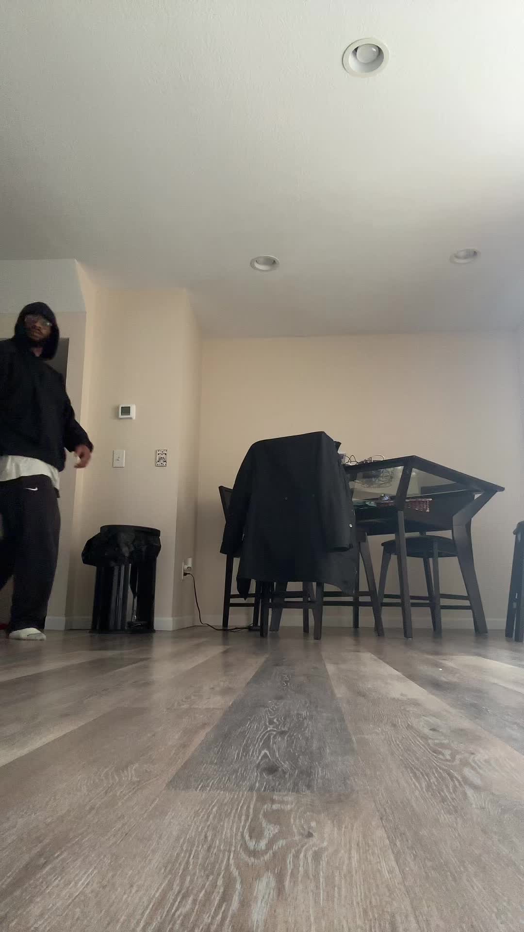 @KingZues