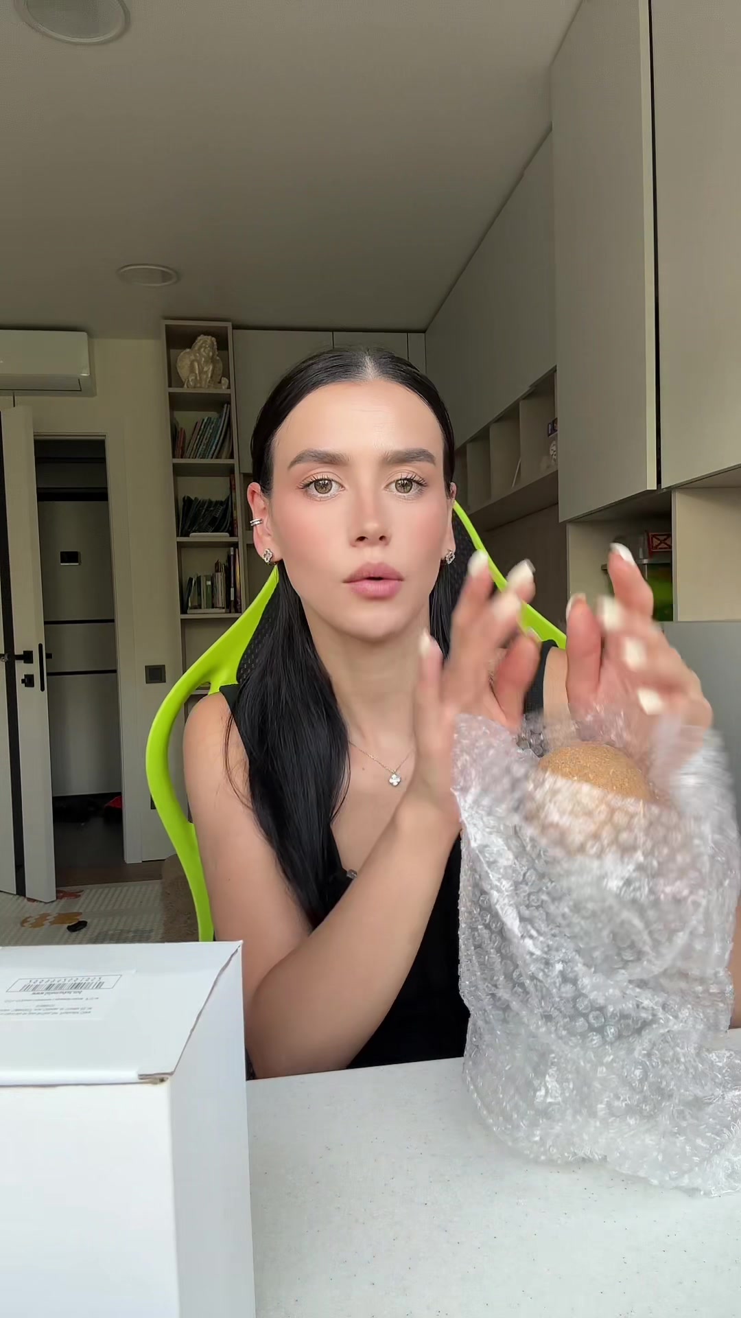 @Valeria