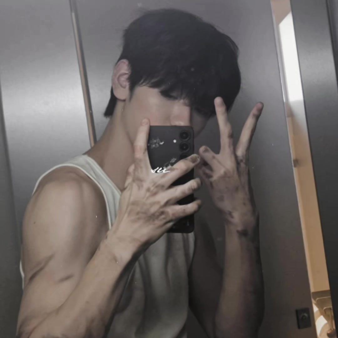 @Aɳα 𝐏𝐀𝐍𝐈𝐂 ²⁷