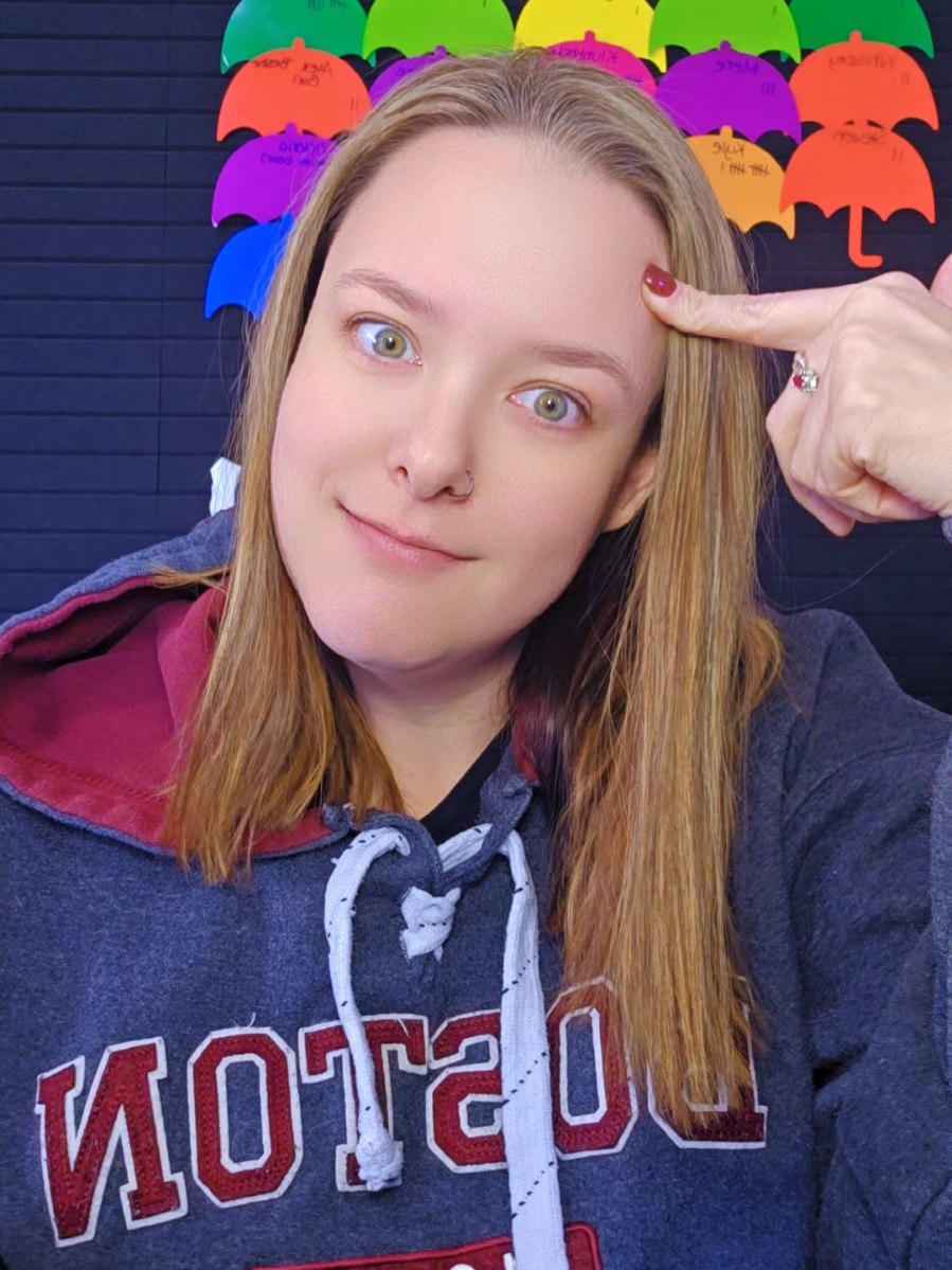 @Ashley C | LiveHost 🖤