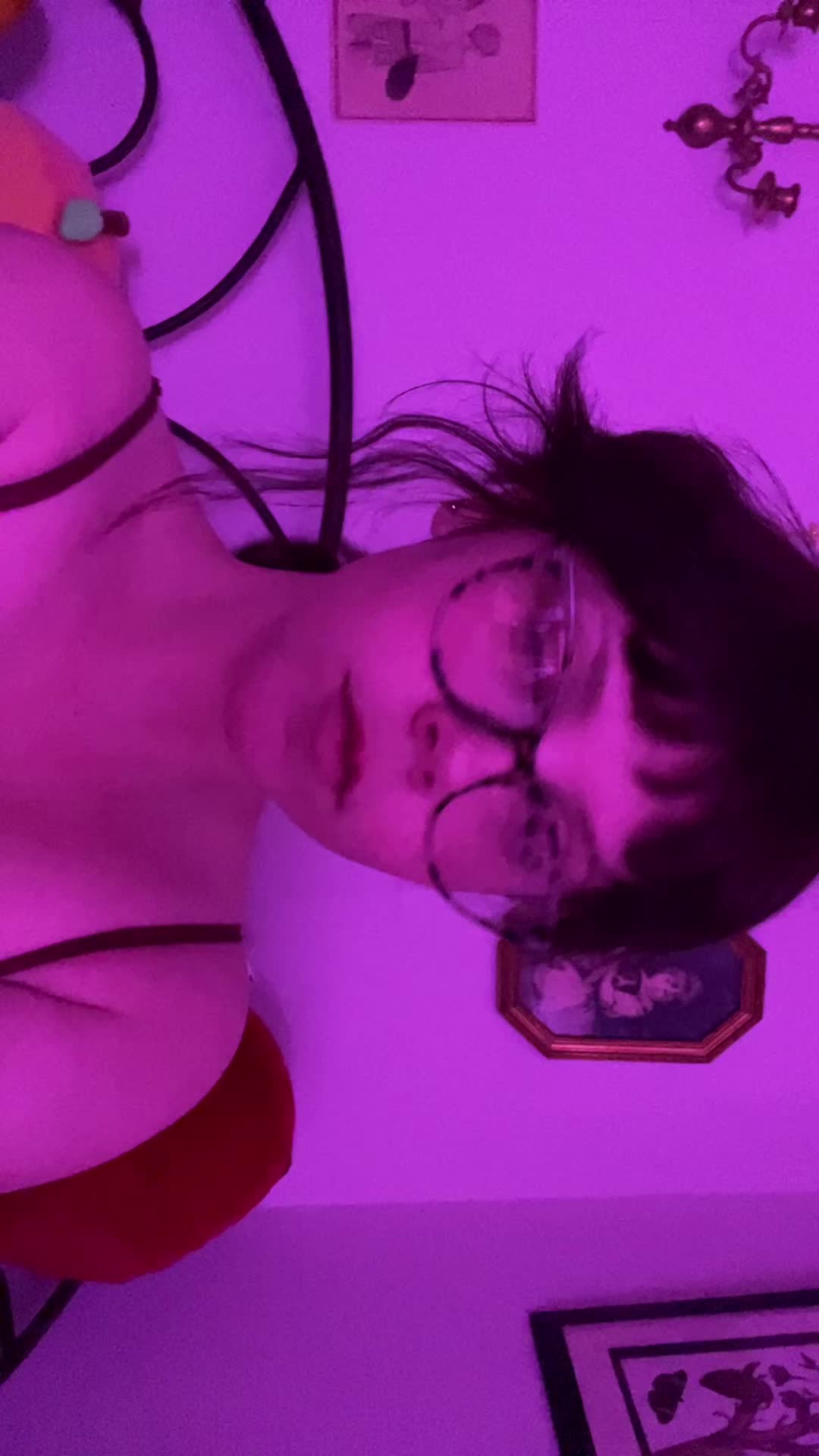@lily