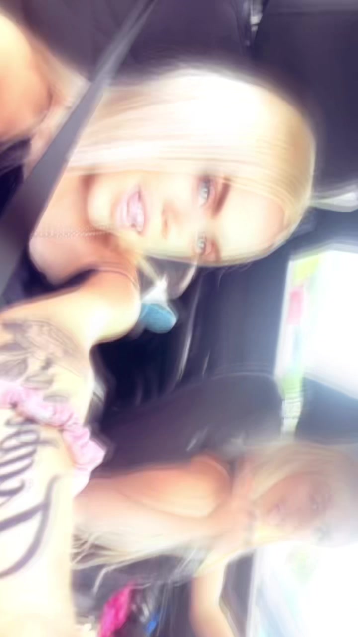 @Mollyshaee