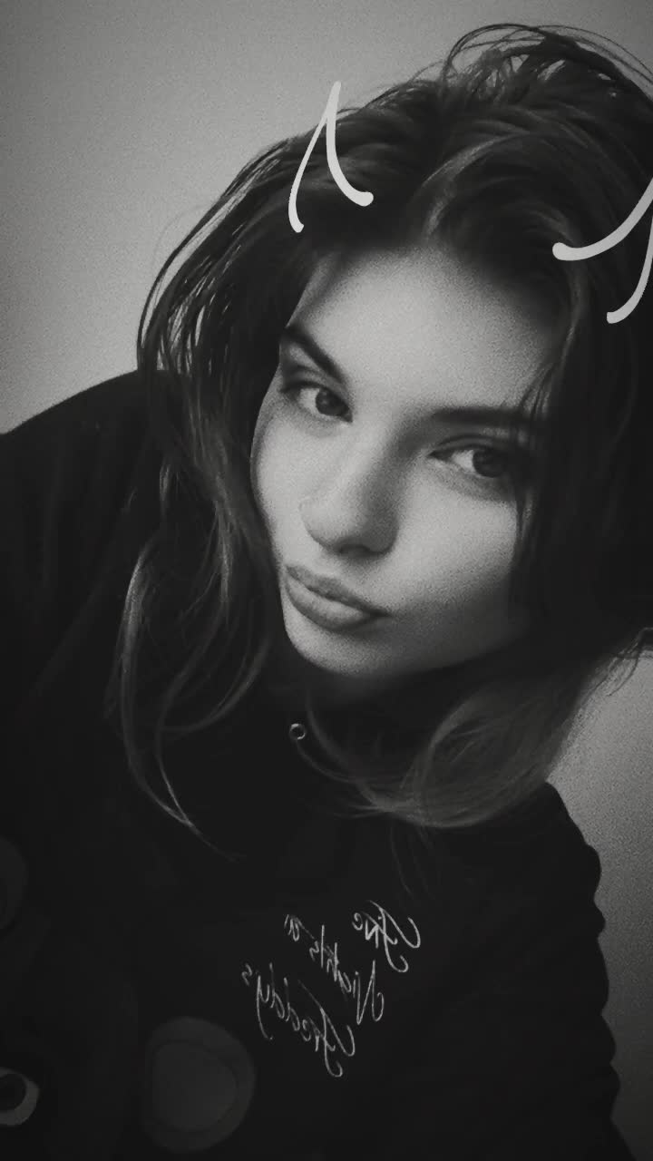 @Bella