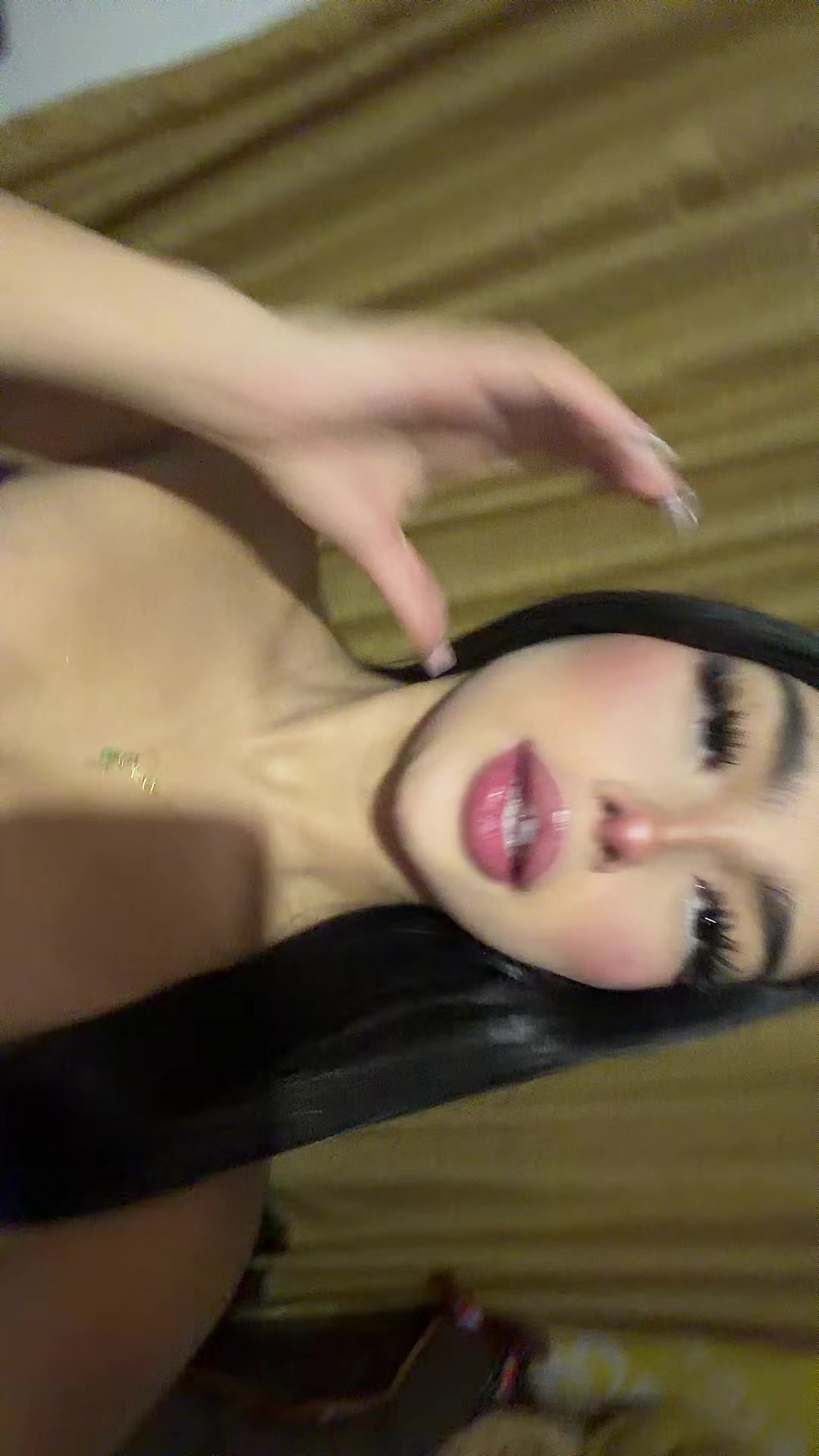 @Fofia ๐ฆ๐