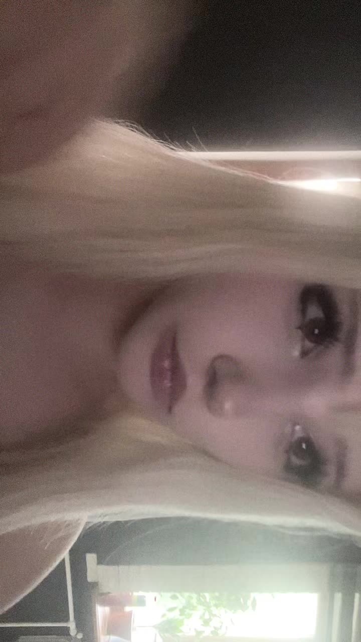 @r1na