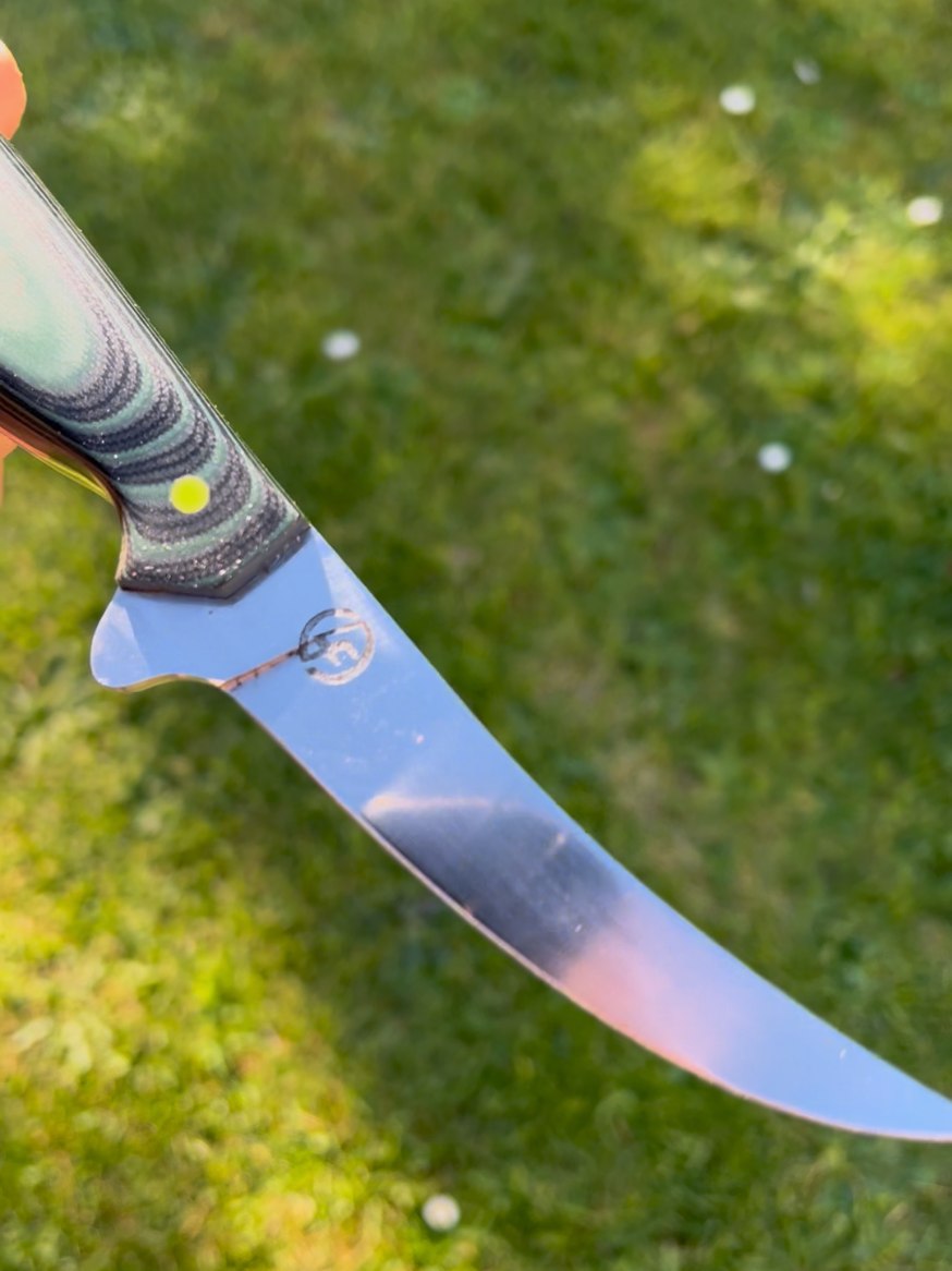 @Black_fish_blades