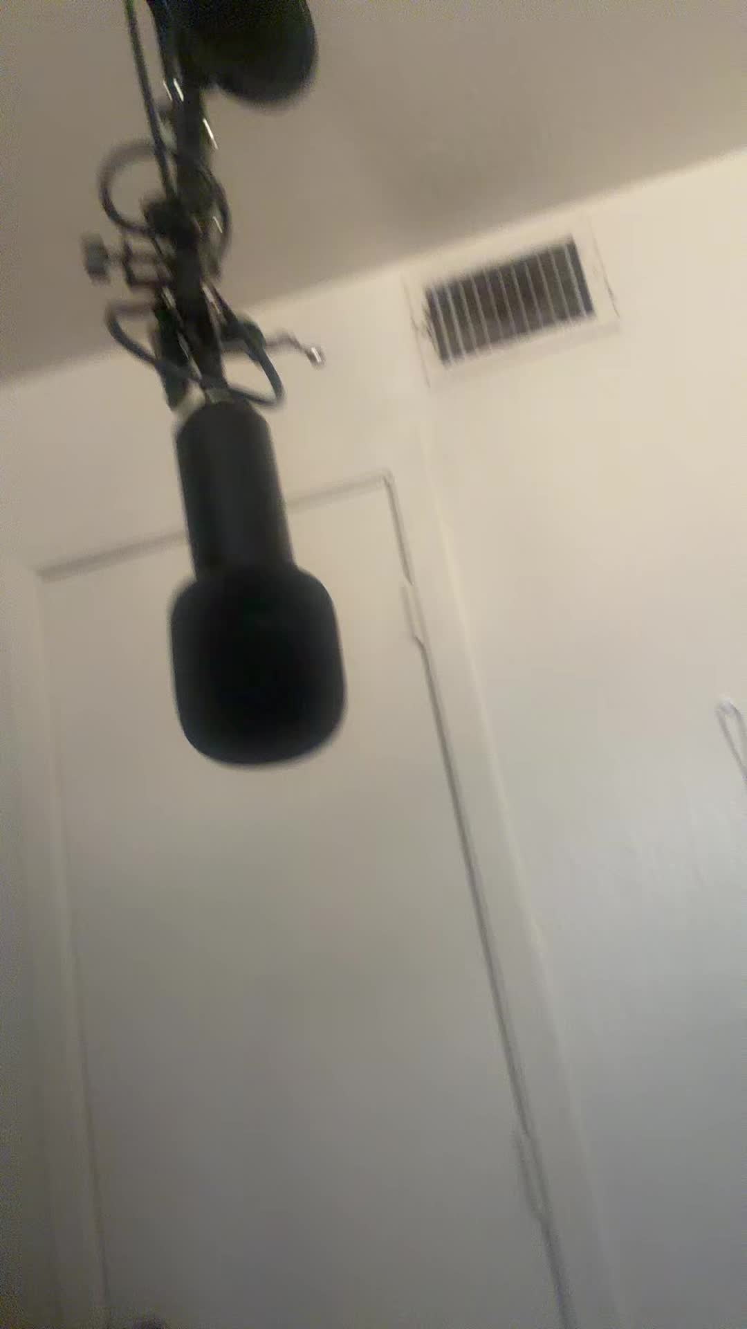 @J.US.T-D.E.O.N