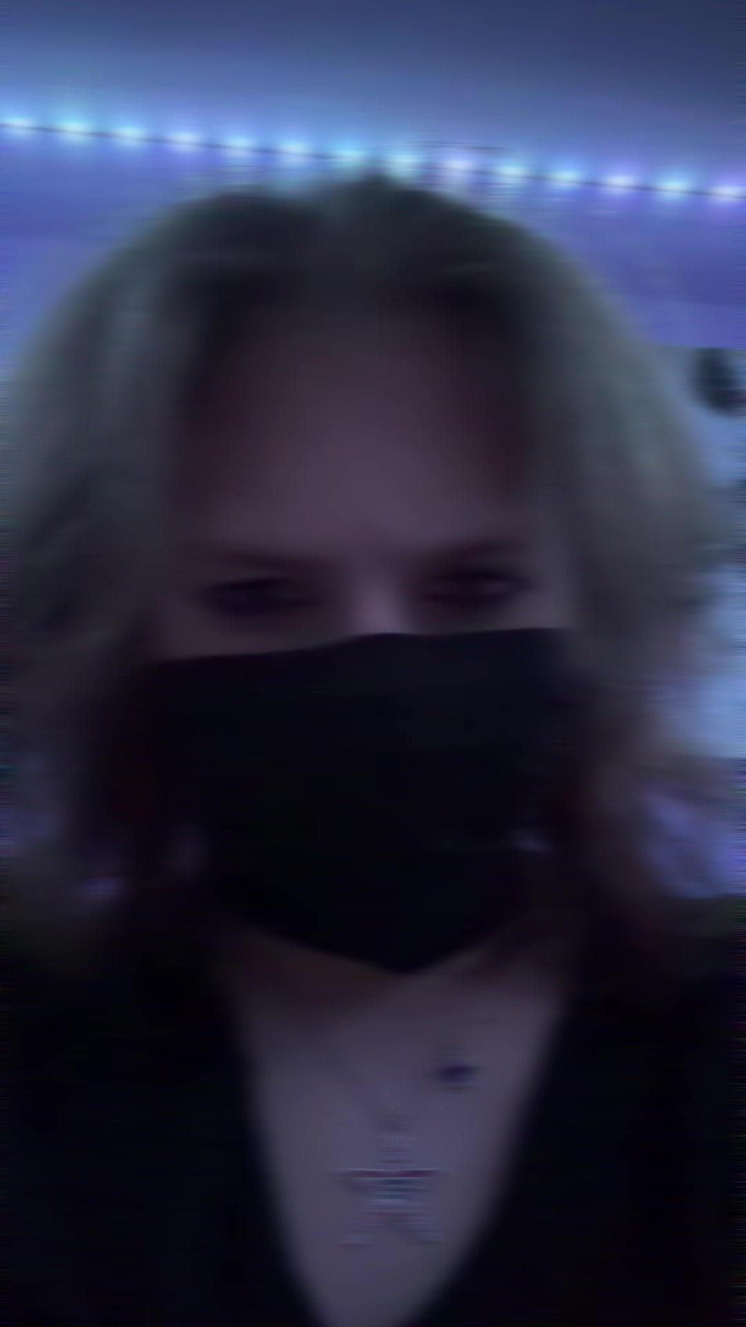 @Girl in the black mask