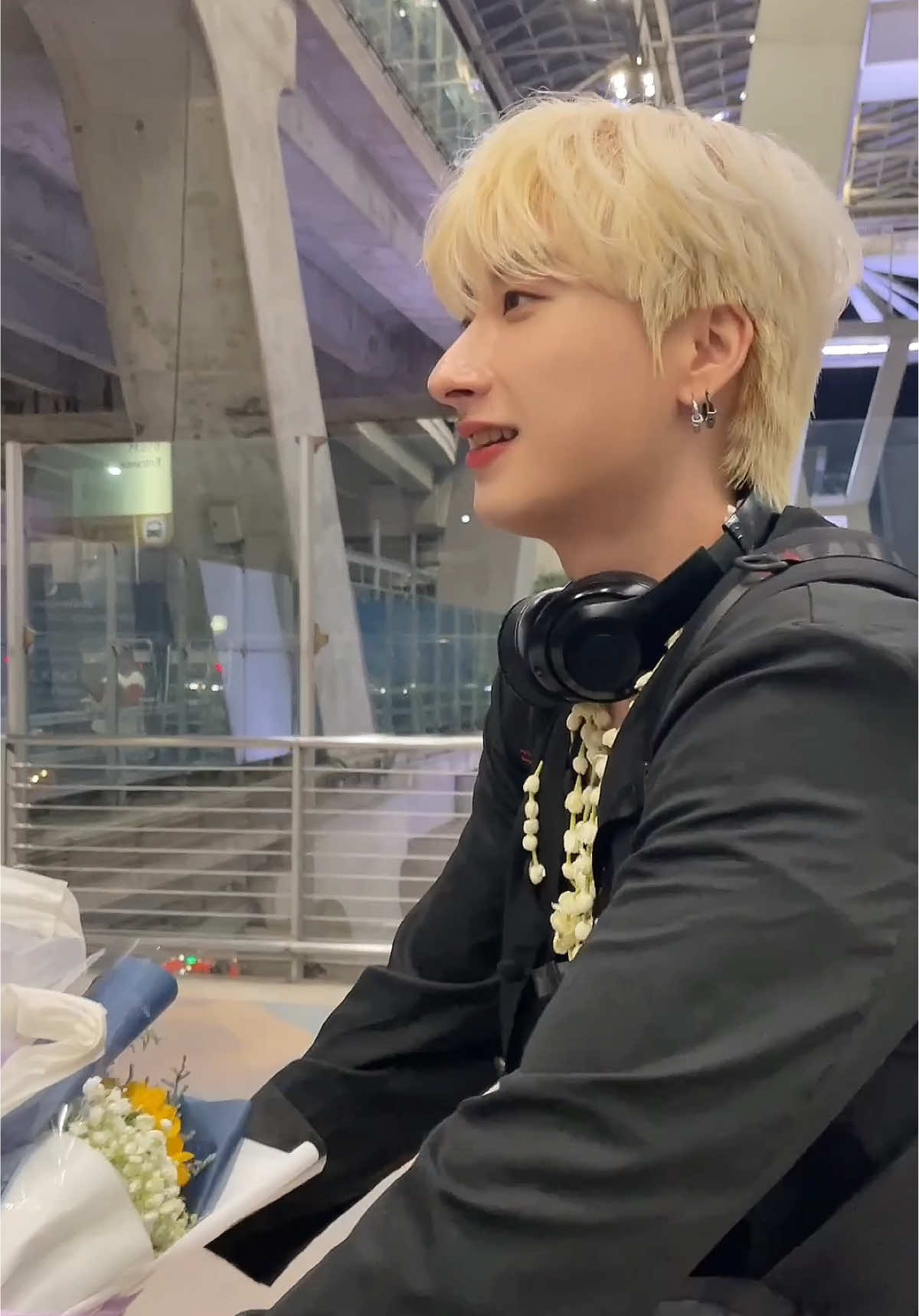 @งอมง่ะงอบงองแง