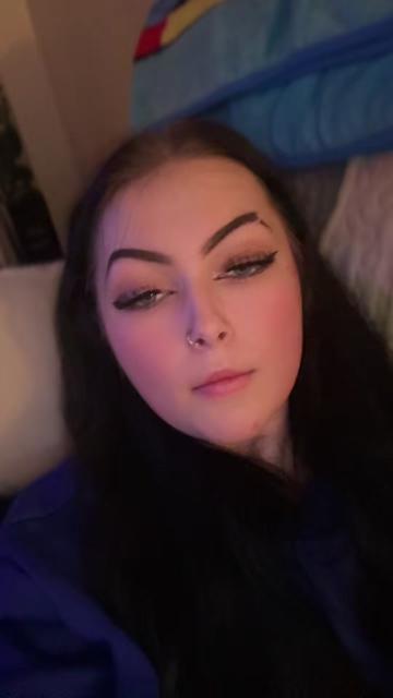 @x_your_dream_girl_x